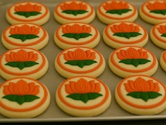 https://www.ndtv.com/food/lotus-shaped-sandesh-marks-adhikaris-oath-day-in-west-bengal-11470866