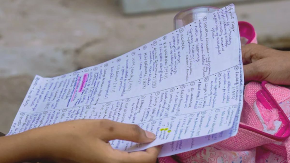 अब तक FIR नहीं, जयपुर-सीकर के दो आरोपी रडार पर...  180 में से 125 सवाल गेस पेपर से हुए रिपीट