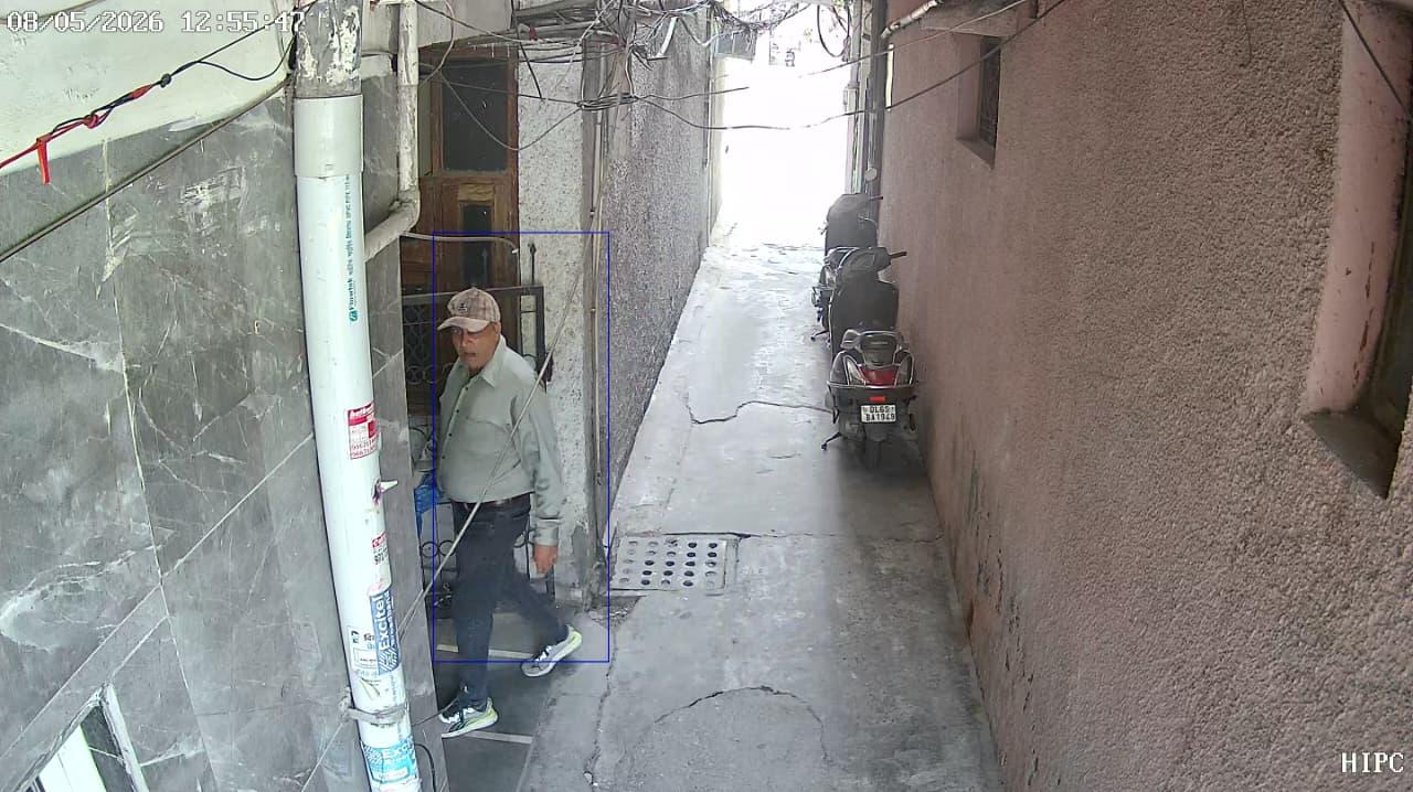 Video: Sickle In Bag, Man Tries To Rob Delhi Flats Posing As Technician