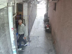 Video: Sickle In Bag, Man Tries To Rob Delhi Flats Posing As Technician