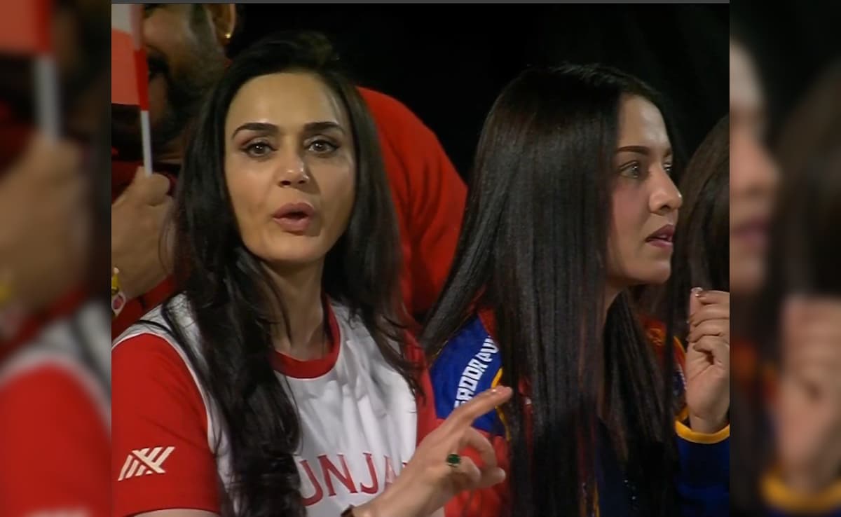 Preity Zinta Joined By Celina Jaitely For Crucial PBKS vs MI IPL Match, Reaction Viral As Her Team Loses Wickets
