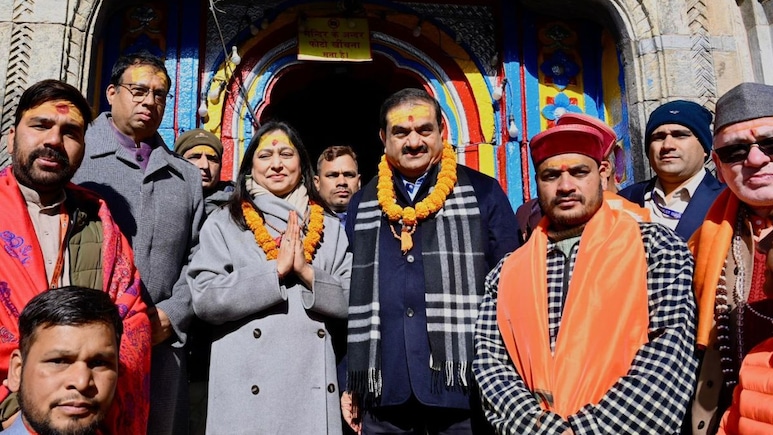 शादी की 40वीं सालगिरह पर पत्नी के साथ केदारनाथ पहुंचे गौतम अदाणी, कहा- 'प्रीति का साथ मेरी हर सफलता का आधार'