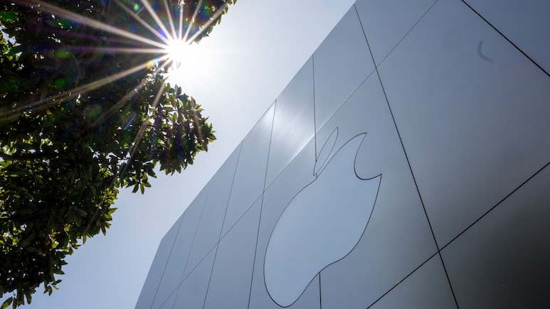Apple का बड़ा दांव, भारत में क्लीन एनर्जी के लिए खर्च करेगा ₹100 करोड़, 1.5 लाख घरों में बिजली पहुंचाने की तैयारी