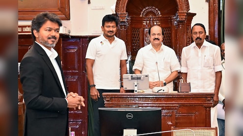 Tamil Nadu Government Formation Highlights: Vijay Meets Allies To Rally Support As Row Erupts Over Astrologer's Appointment