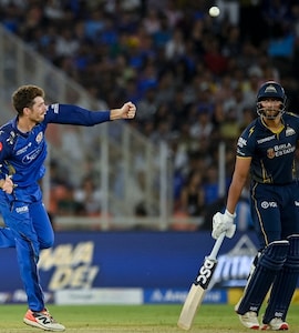 Mitchell Santner Sidelined For At Least A Month Due To Shoulder Injury