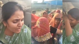 Watch Video: पानी के लिए महीनों से परेशान महिलाओं ने घेर ली कार, इतना कोसा कि JEN लगी रोने