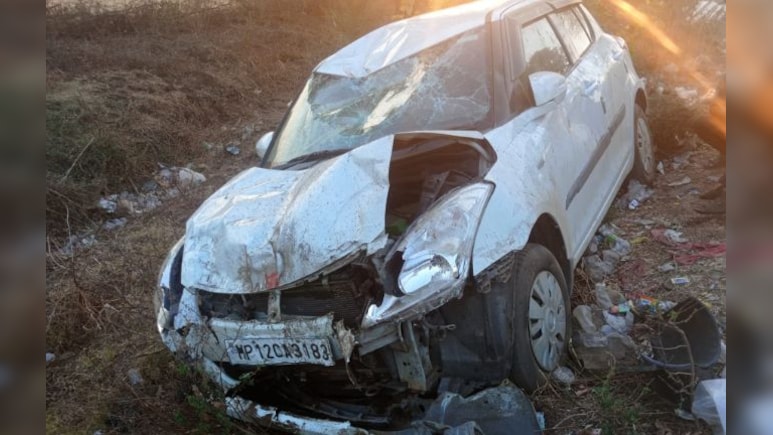 शिकंजी पी रहे युवकों को कार ने मारी टक्कर, दुकानदार की मौत, तीन अन्य गंभीर घायल