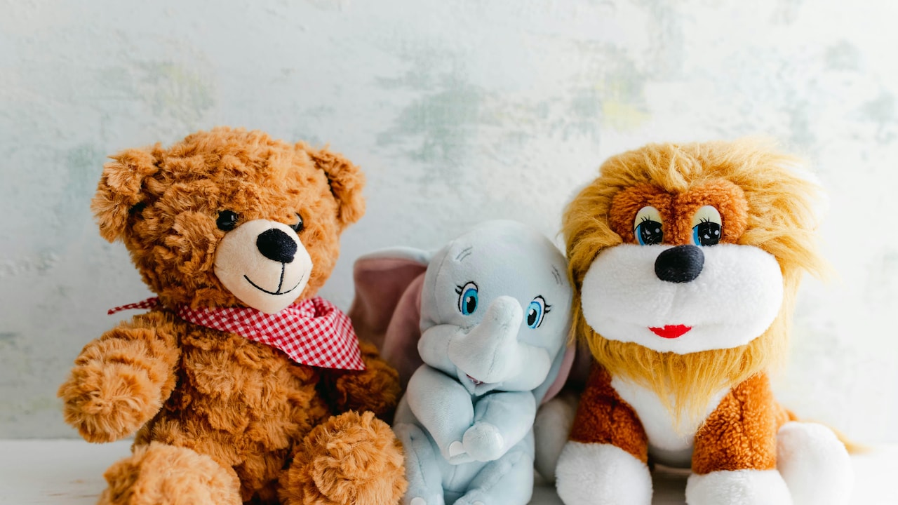 Spot clean small stains instead of soaking the entire toy. Spot clean small stains instead of soaking the entire toy.