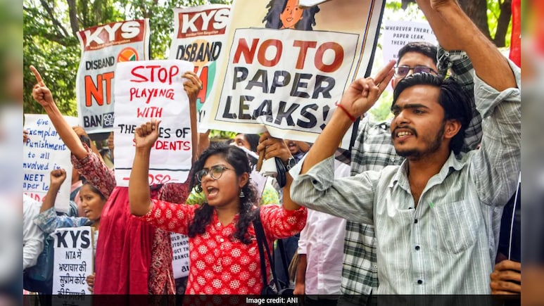 NEET स्कैम के बीच यूथ पार्लियामेंट का यह वीडियो क्यों हो रहा वायरल? &ldquo;Modern-Day Eklavyas&rdquo; वाली स्पीच ने फिर छेड़ दी बहस