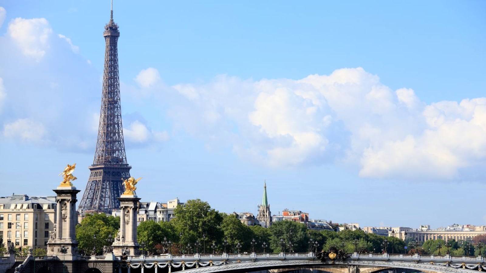 Eiffel Tower To Close Early Due To Severe Heatwave