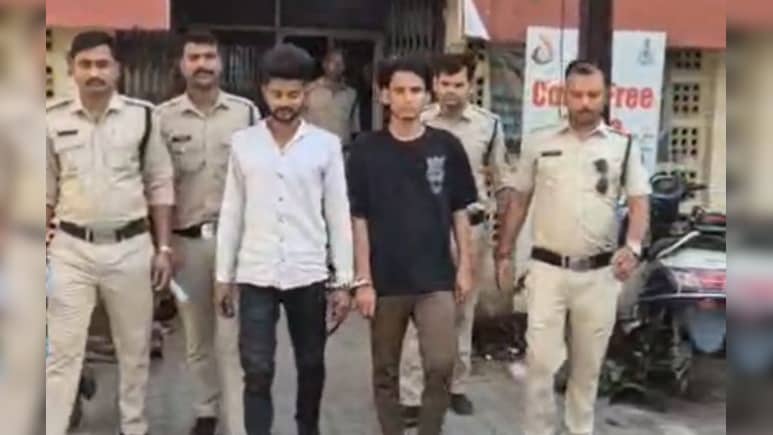 रीवा में अवैध हथियार सप्लाई गिरोह पर एक्शन, 2 देसी कट्टे और 2 पिस्टल के साथ दो गिरफ्तार