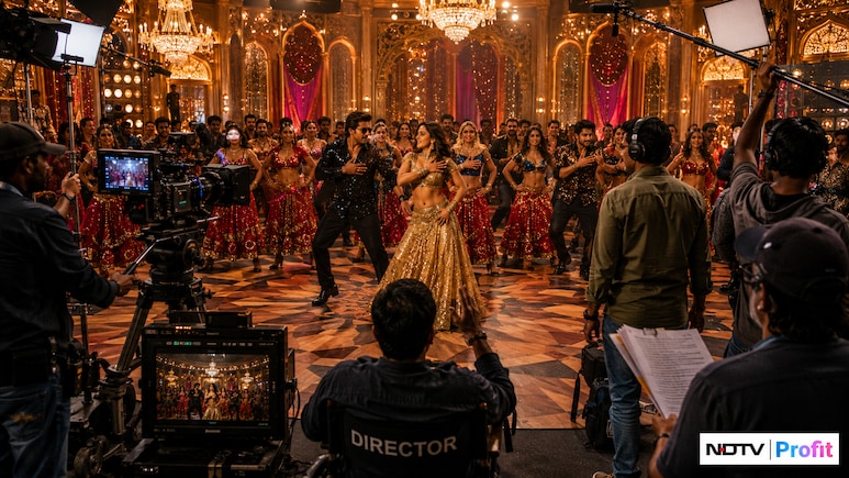 Top India Survey Reveals Bollywood Workers Facing 50-60% Income Drop Amid Industry Slowdown
