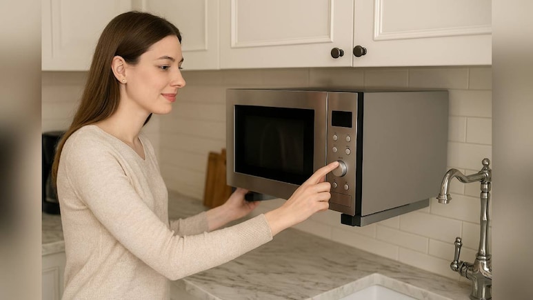 टॉप ब्रांडस के Microwave और Oven पर बंपर ऑफर! 50% तक की छूट का फायदा उठाकर Sale से आज ही करें इन्हें ऑर्डर
