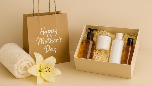 Mother's Day Gifting Idea: इस बार मम्&zwj;मी को कराएं लग्&zwj;जरी अहसास, गिफ्ट करें ये Spa Kit