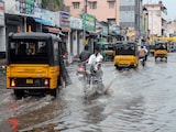 Weather Updates LIVE: 3 दिन आंधी-बारिश और ओले गिरेंगे, यूपी-दिल्ली से पंजाब-हरियाणा तक बिगड़ा मौसम, पहाड़ों पर भी बारिश Weather Updates LIVE: 3 दिन आंधी-बारिश और ओले गिरेंगे, यूपी-दिल्ली से पंजाब-हरियाणा तक बिगड़ा मौसम, पहाड़ों पर भी बारिश