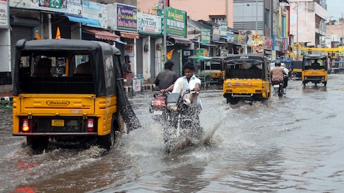Weather Updates LIVE: 3 दिन आंधी-बारिश और ओले गिरेंगे, यूपी-दिल्ली से पंजाब-हरियाणा तक बिगड़ा मौसम, पहाड़ों पर भी बारिश