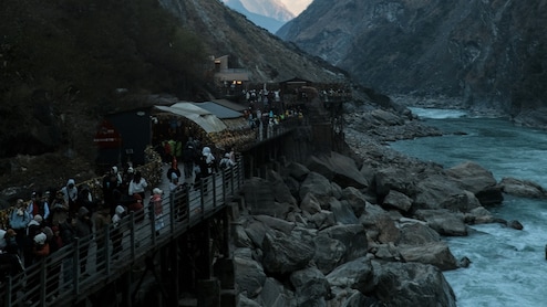 Which Valley Is Known As The Largest Valley In Asia?