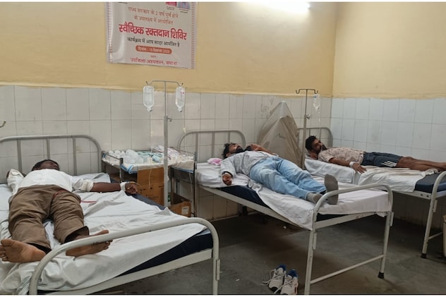 अस्पताल में भर्ती तीनों युवाओं की तस्वीर. अस्पताल में भर्ती तीनों युवाओं की तस्वीर.