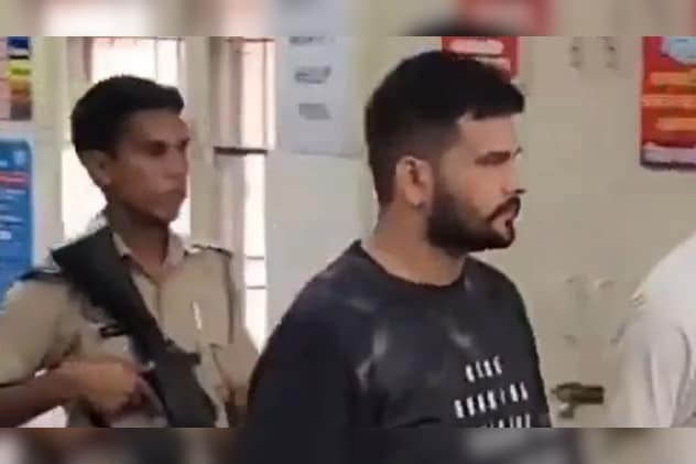   झुंझुनूं पुलिस की गिरफ्त में सचिन भिवानी