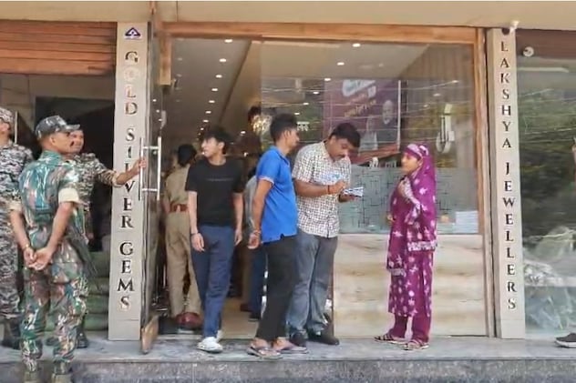 राजधानी रायपुर में ज्वेलरी दुकान में करोड़ों की चोरी, चोरों ने सोने चांदी के गहनों पर किया हाथ साफ