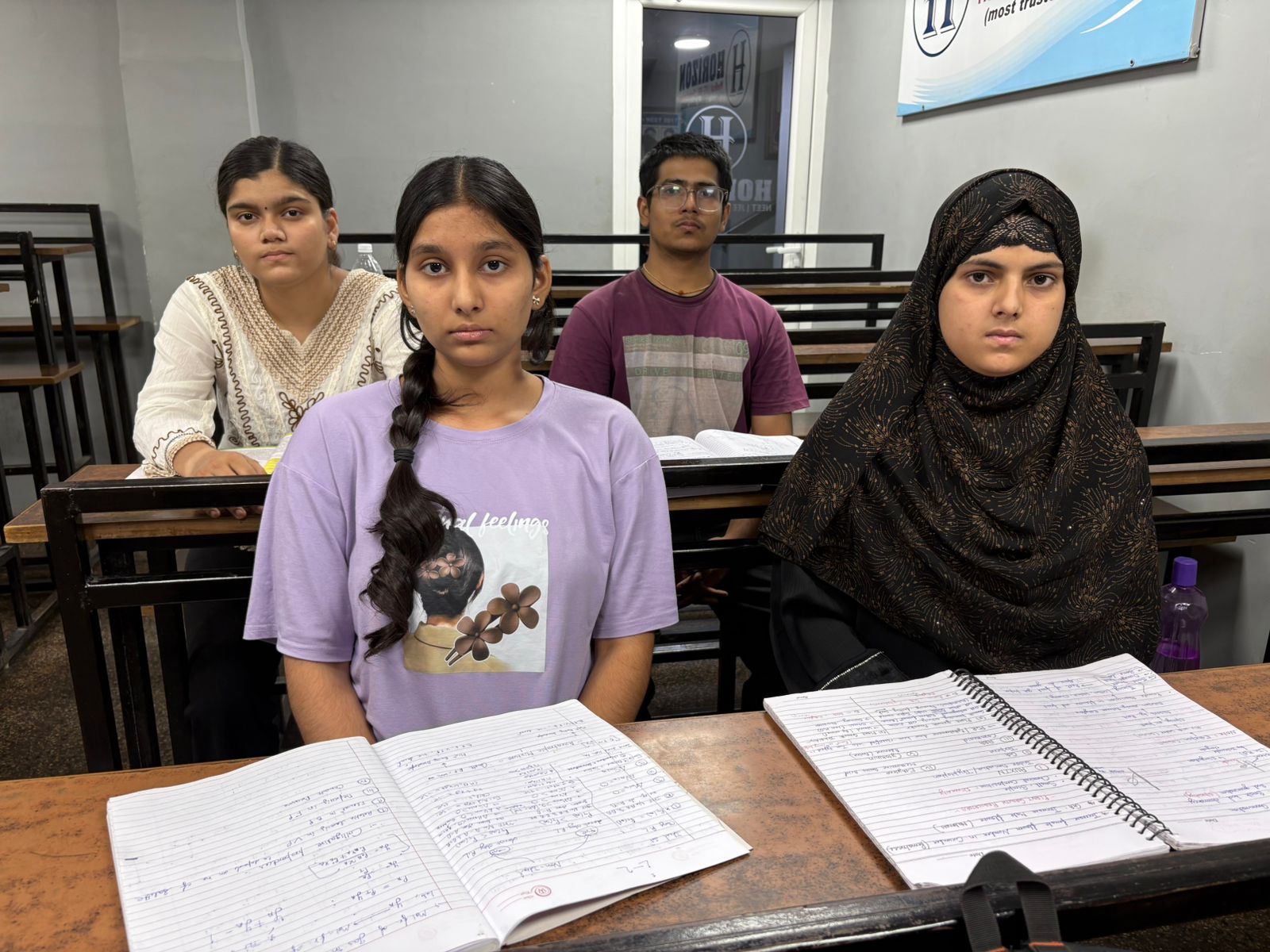 'क्या गारंटी फिर लीक नहीं होगा पेपर?' NEET Re-Exam की नई तारीख पर छात्रों के सवाल