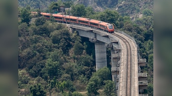 Jammu-Srinagar Direct Vande Bharat Express Begins Commercial Operation Amid Fanfare