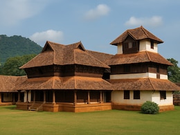 Which Is The Oldest Palace Of India?