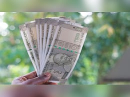 8th Pay Commission से पहले पेंशनर्स को बड़ा तोहफा! OPS या NPS, चुन पाएंगे पसंद की पेंशन, जानिए कब तक उम्मीद