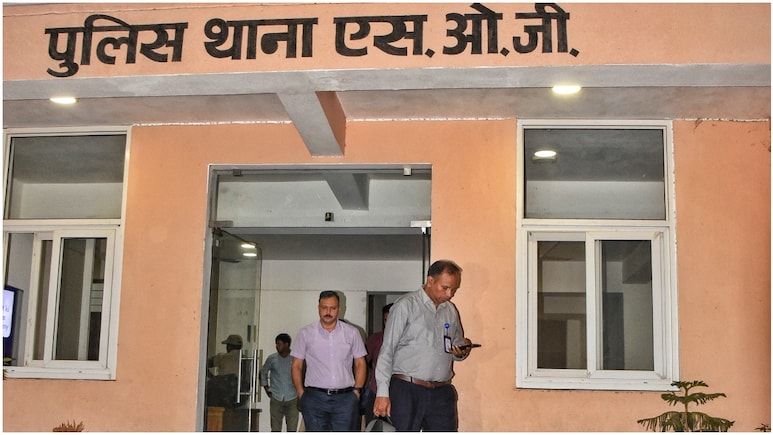 नीट पेपर लीक मामले में 'मनी ट्रेल' का खुलासा, 10 से 15 लाख में बिका एक पेपर! जयपुर में 24 संदिग्धों से CBI कर रही पूछताछ