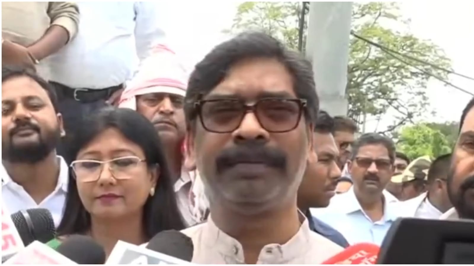 'जेल नहीं, परिवार के साथ ओपन होम...', रांची में नक्सलियों के सरेंडर पर CM हेमंत सोरेन बोले- अब सिर्फ 49 इनामी बचे हैं