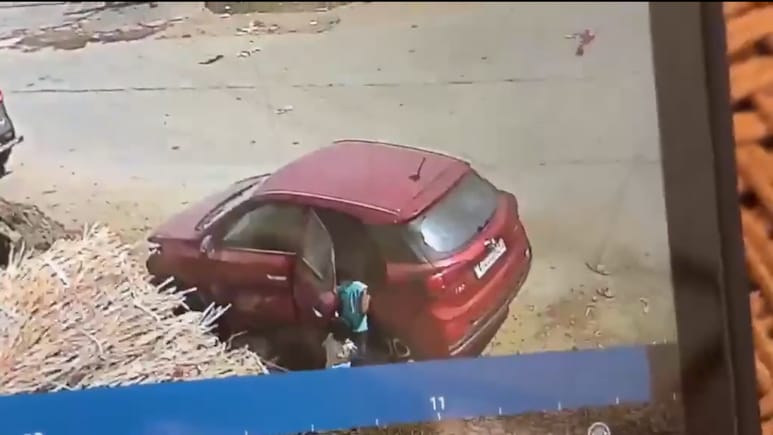 Tragedy Amid Heatwave: Minor Sisters Get Trapped Inside Parked Car, Suffocate To Death