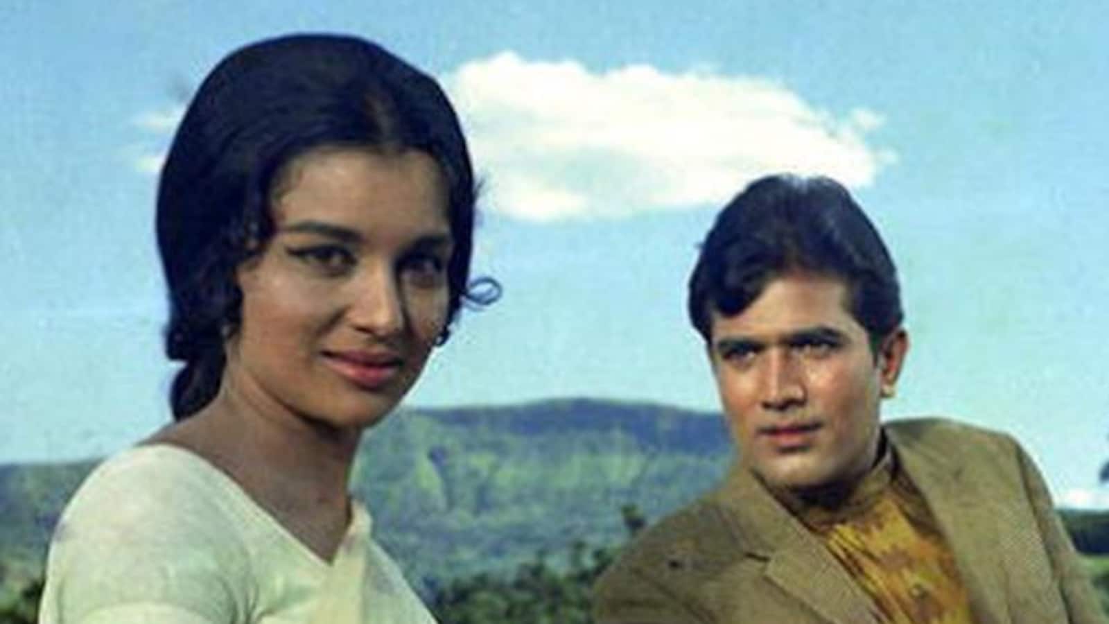 ‘কাটি পাতং’-এর শুটিং চলাকালীন রাজেশ খান্নার সঙ্গে পাথর ছোড়া হলে ভক্তরা কাকার ওপর ক্ষিপ্ত হয়ে ওঠেন।