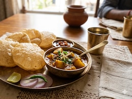 Luchi To Radha Ballavi, 5 Traditional Bengali Breads Worth Trying