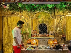 शनि दोष से चाहिए मुक्ति तो MP के इस मंदिर में कर लें छोटा सा काम, शनिवार को भक्तों के साथ होता है खास चमत्कार