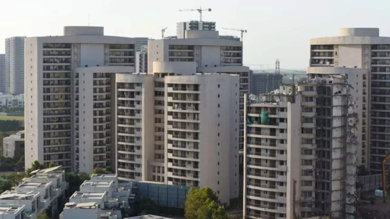Why The Rich Keep Betting On Real Estate To Build Long-Term Wealth
