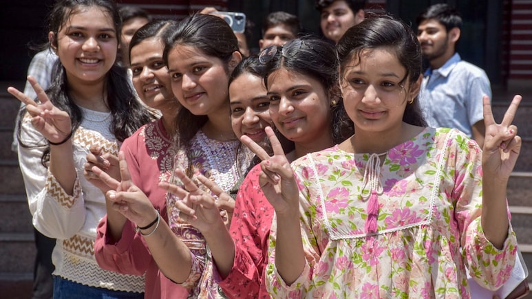 CBSE Class 12 Board Results 2026: Girls Maintain Lead At 88.86%, Boys At 82.13%