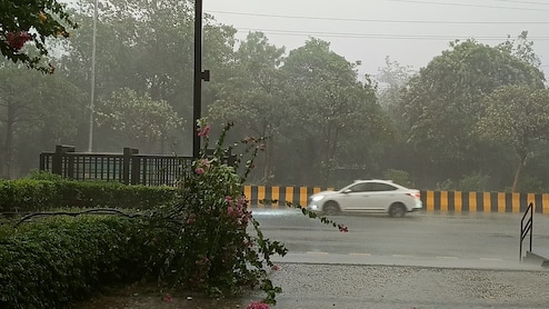 दिल्ली-NCR में अब कब आएगी आंधी बारिश, अगले हफ्ते तक के मौसम का अपडेट जान लें