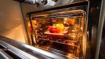 Using An Oven For Cooking? These Mistakes Could Be Ruining Your Dishes