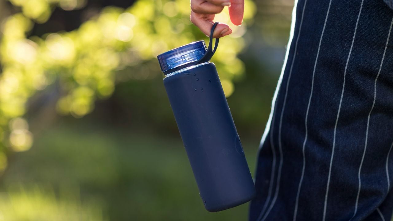 बैग में Leak कर रही है पानी की बोतल? ये हैं टॉप क्‍लास Leakproof Water Bottle
