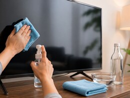 TV और Glass साफ करते समय कहीं आप खुद तो नहीं बिगाड़ रहे महंगा सामान? ये देसी तरीका बचा सकता है हजारों रुपये