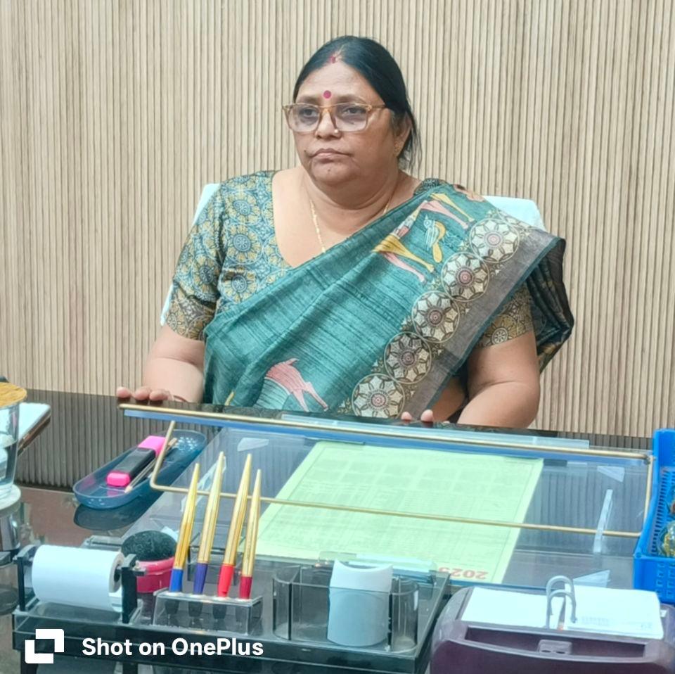 कृष्णा पासवान फतेहपुर की खागा सीट से बीजेपी की विधायक हैं.