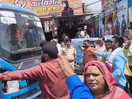 इंदौर: महू नाका विवाद में नया मोड़, CCTV वीडियो में मोबाइल पर बात करता दिखा कार्यकर्ता&nbsp;