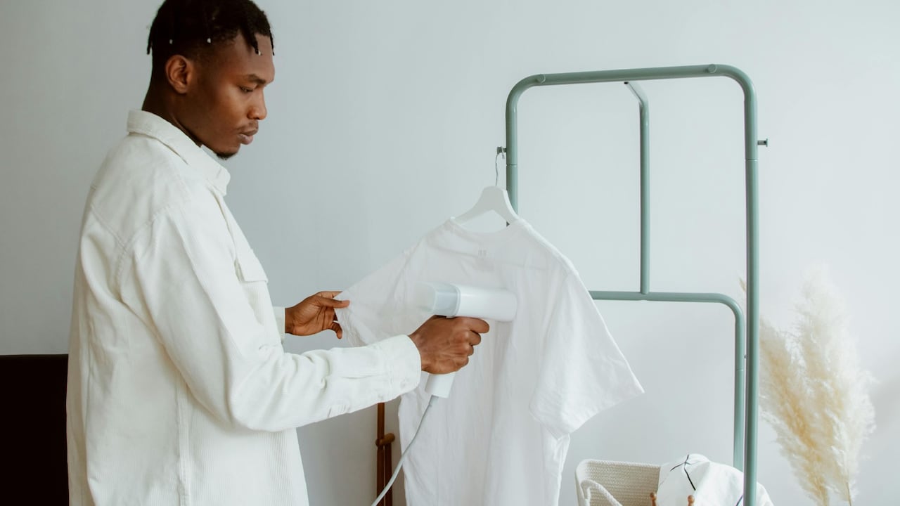 Why Handheld Garment Steamers Fail On Thick Linen Shirts: How To Fix It Why Handheld Garment Steamers Fail On Thick Linen Shirts: How To Fix It