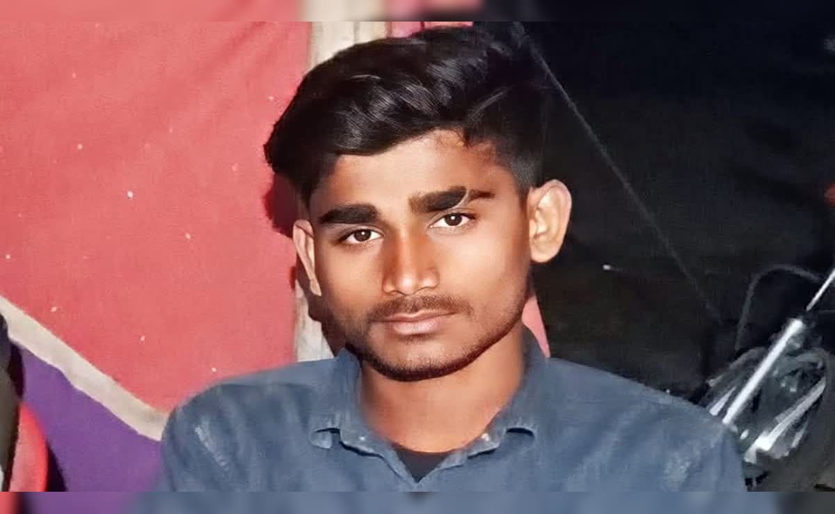 Bihar: मोतिहारी में परीक्षा देकर बाहर आया था छात्र, बदमाशों ने कॉलेज गेट पर चाकू से गोदकर उतारा मौत के घाट