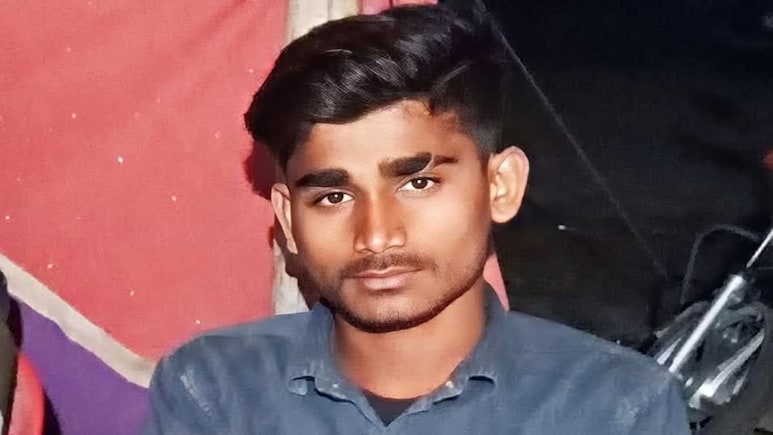 Bihar: मोतिहारी में परीक्षा देकर बाहर आया था छात्र, बदमाशों ने कॉलेज गेट पर चाकू से गोदकर उतारा मौत के घाट