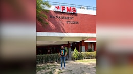 Zomato Delivery Rider Cracks CAT, Secures Admission At FMS Delhi After Years Of Struggle