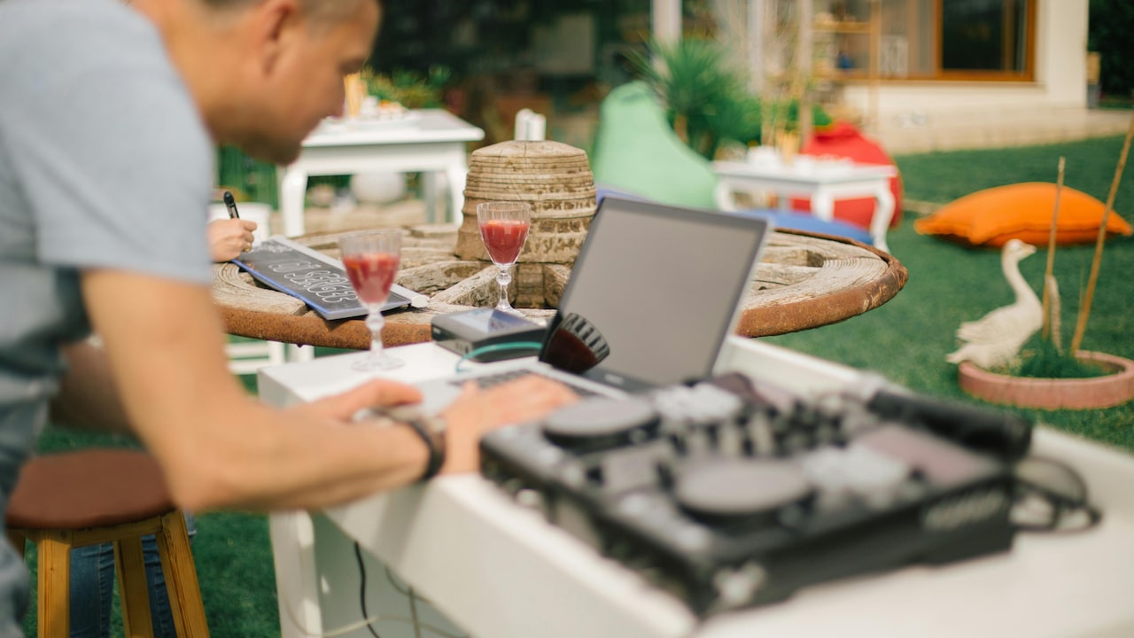 Build your perfect home DJ corner with pro style gear and setup essentials Build your perfect home DJ corner with pro style gear and setup essentials