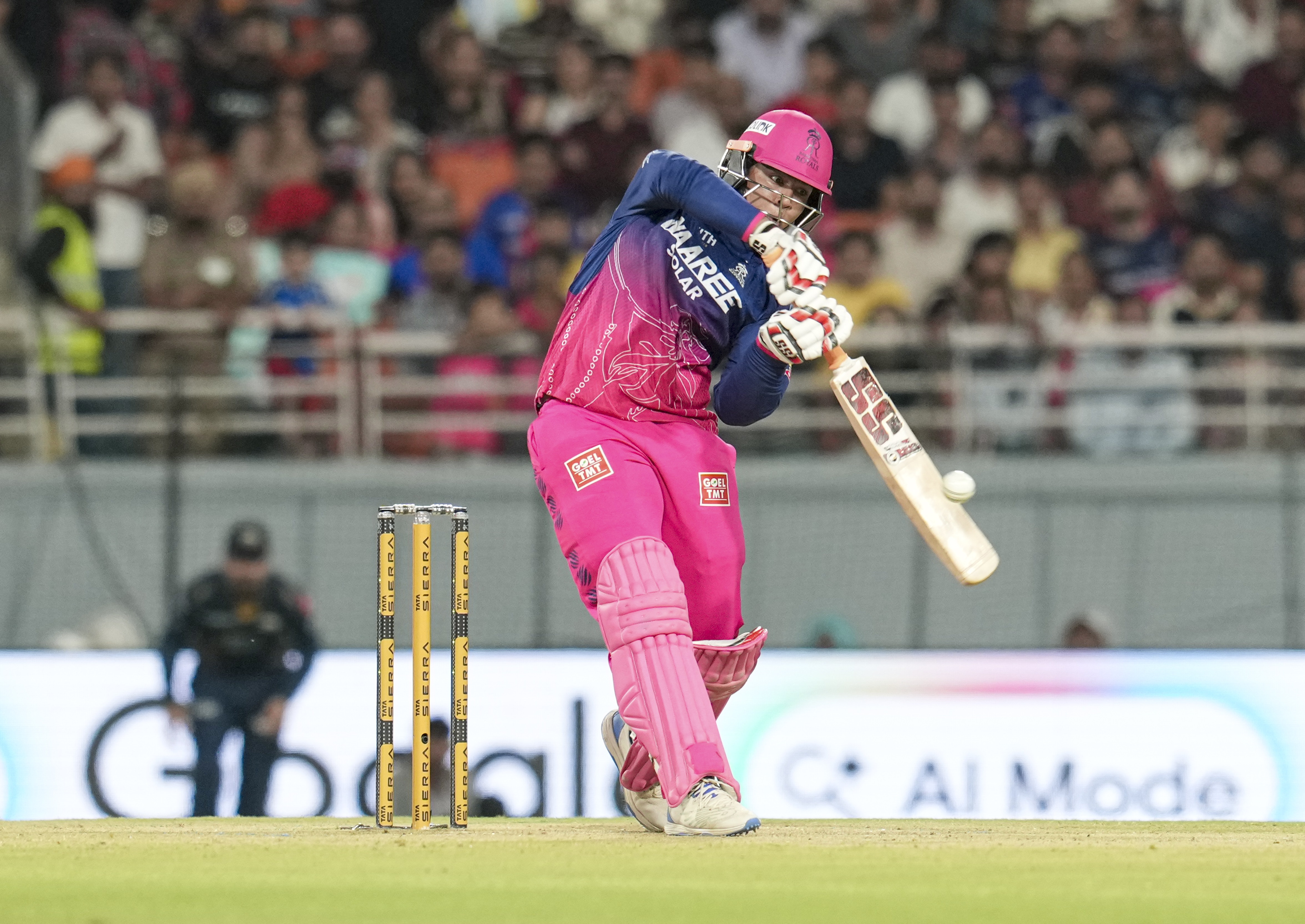 GT vs RR LIVE Score, IPL 2026 Qualifier 2: वैभव सूर्यवंशी का प्रहार जारी, जडेजा अचानक बल्लेबाजी छोड़कर लौटे