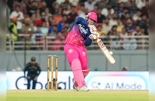 GT vs RR LIVE Score, IPL 2026 Qualifier 2:  वैभव सूर्यवंशी ने जड़ा अर्द्धशतक, राजस्थान की आधी टीम लौटी पवेलियन