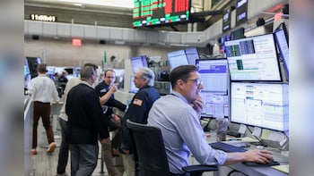 Wall Street Highlights: S&P 500, Nasdaq End Choppy Day Little Changed as Yields Steady; SOX Drops